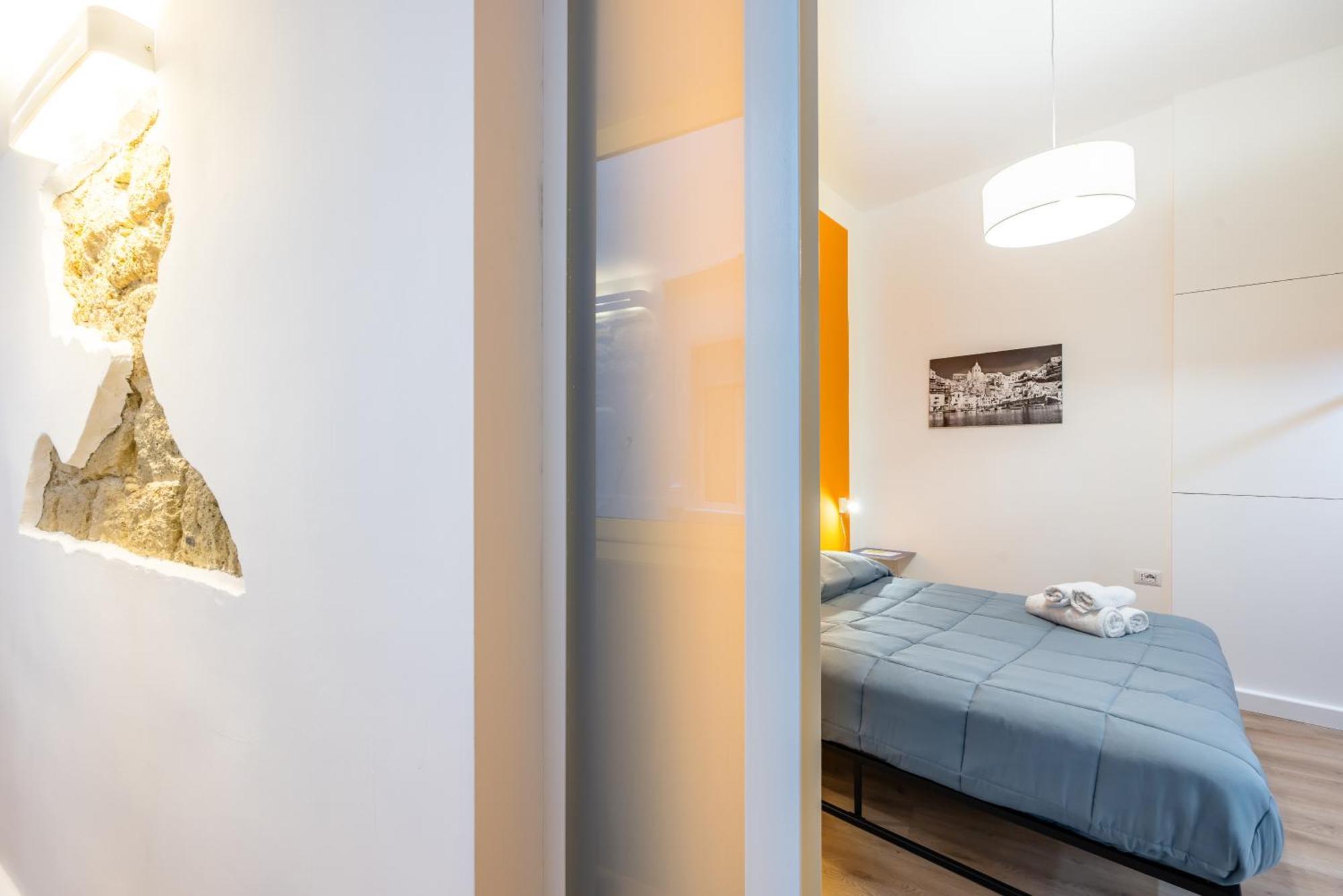 Lioy 25 By Napoliapartments ภายนอก รูปภาพ