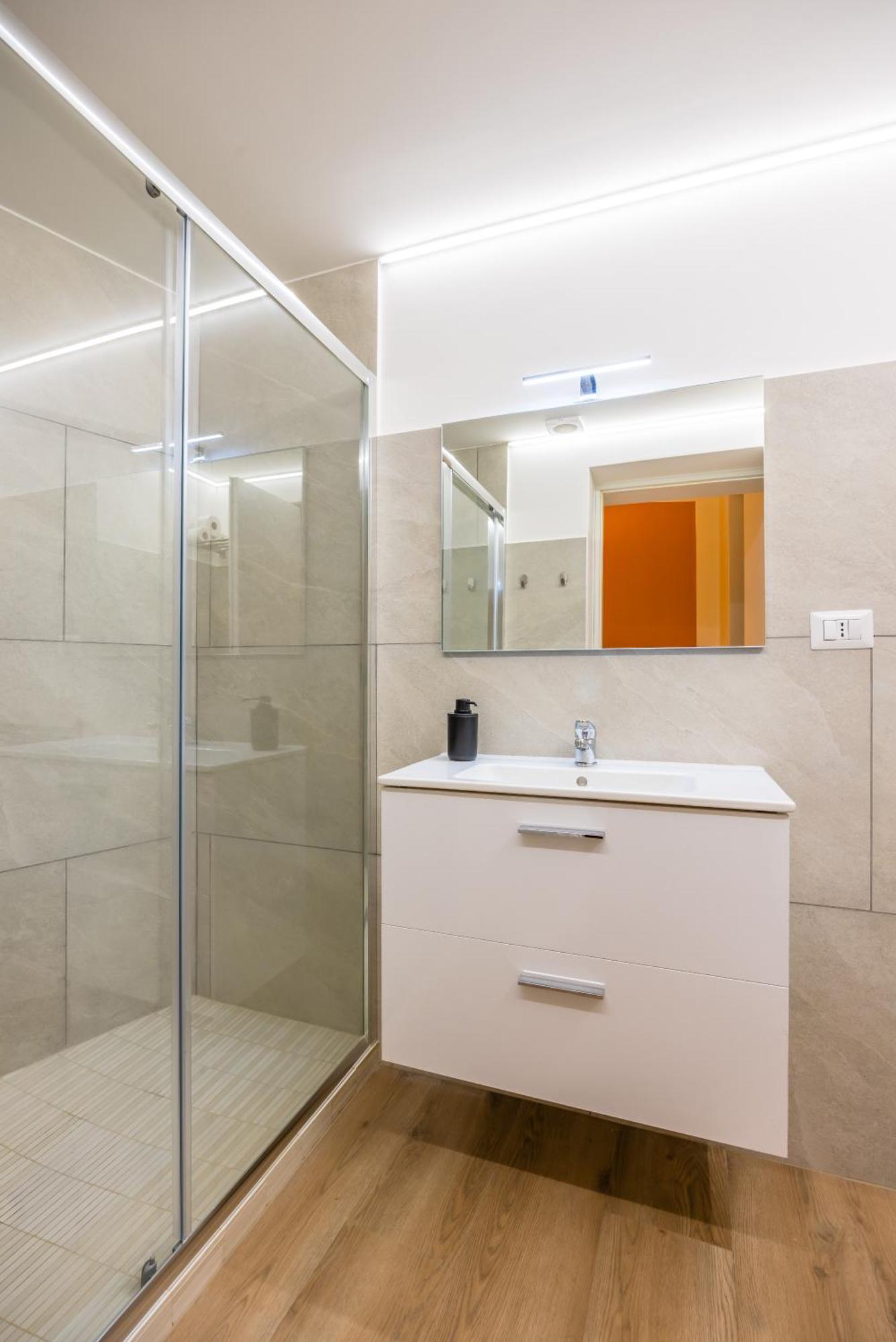 Lioy 25 By Napoliapartments ภายนอก รูปภาพ