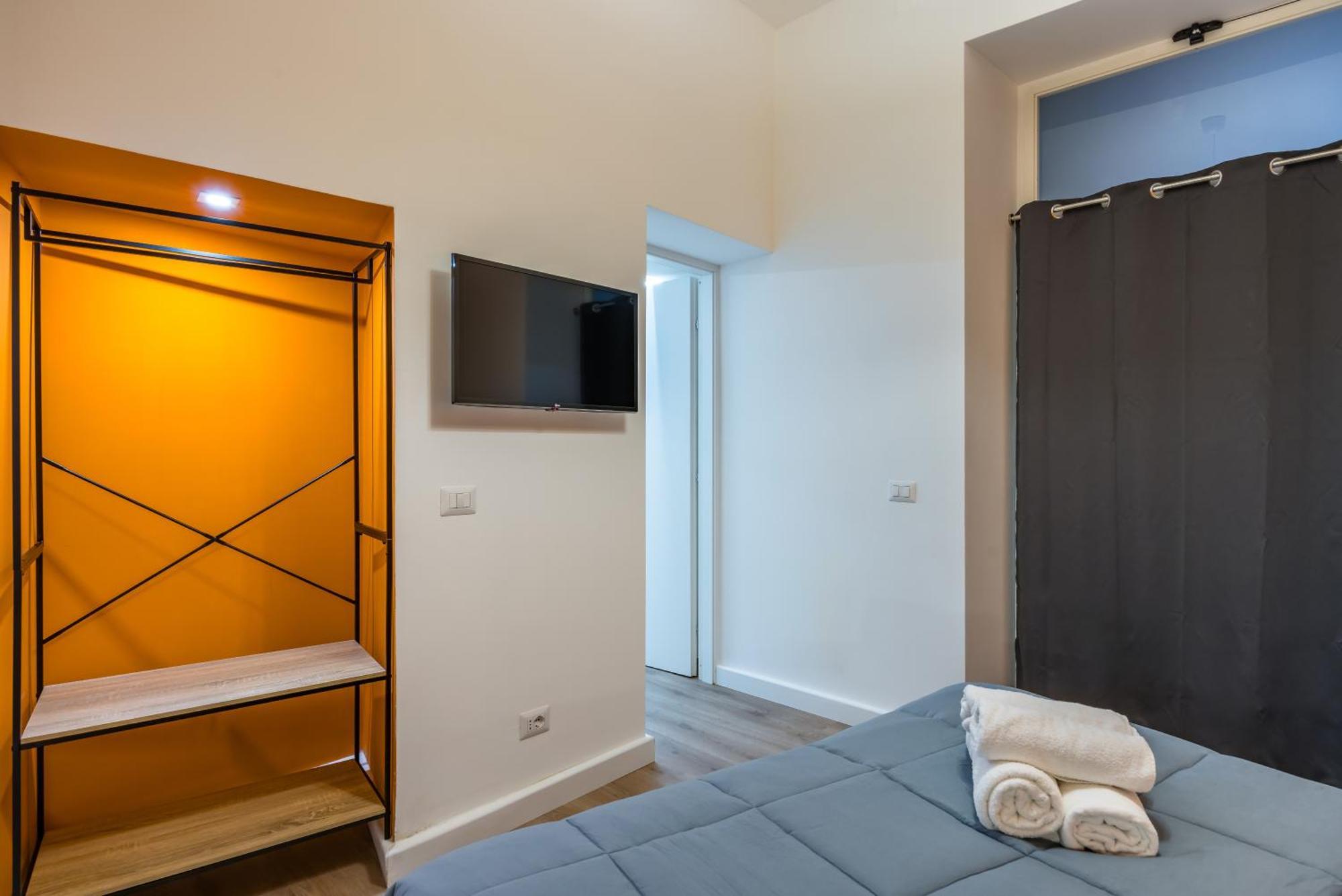 Lioy 25 By Napoliapartments ภายนอก รูปภาพ