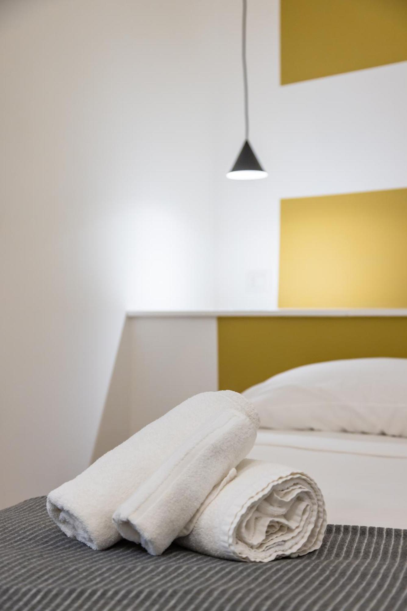 Lioy 25 By Napoliapartments ภายนอก รูปภาพ
