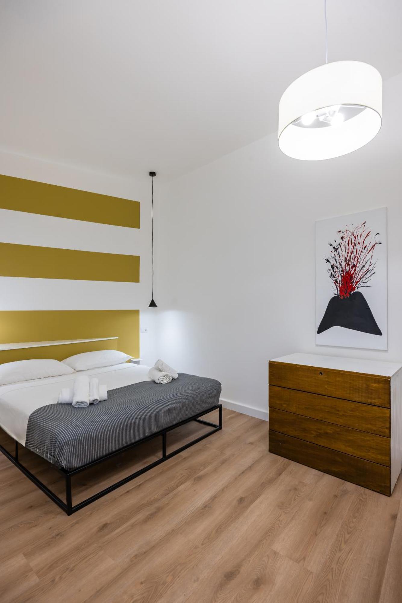 Lioy 25 By Napoliapartments ภายนอก รูปภาพ